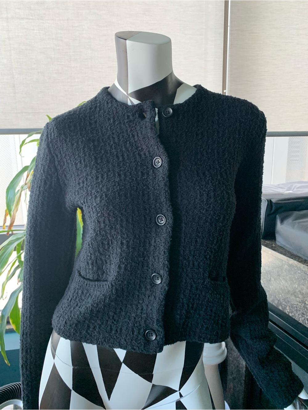 Uniqlo Black Textured Cropped Button-Front Jacket